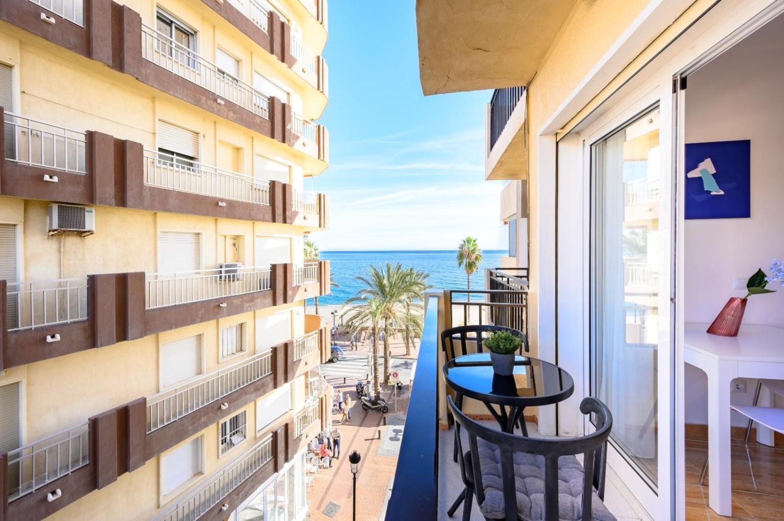 El Yate In Front Of The Sea By 10Tosea Appartement Fuengirola Buitenkant foto