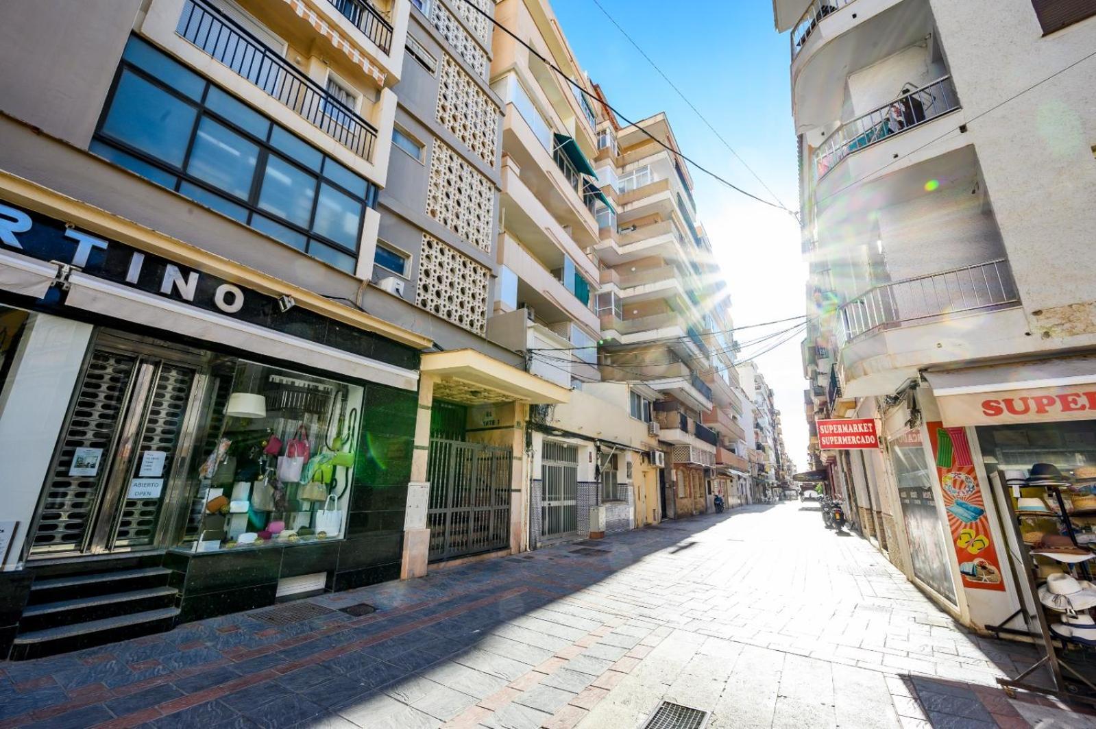 El Yate In Front Of The Sea By 10Tosea Appartement Fuengirola Buitenkant foto